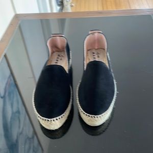 New black wedge size 7  made by Manebi